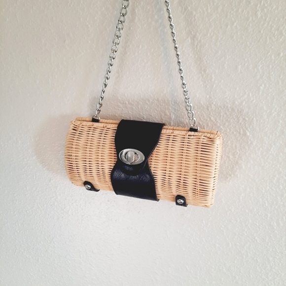 Straw Studios | Structured Straw Woven Handbag with Chain Strap - Picture 2 of 10